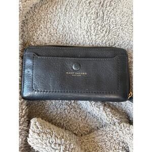 Marc Jacob’s  labeled leather zip wallet